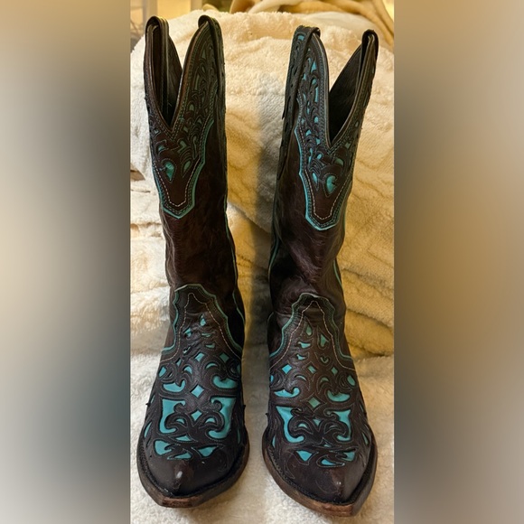 Ariat Shoes - ***SOLD***Ariat Women’s Western Boots 9B Brown Turquoise Cutout Leather Cowboy